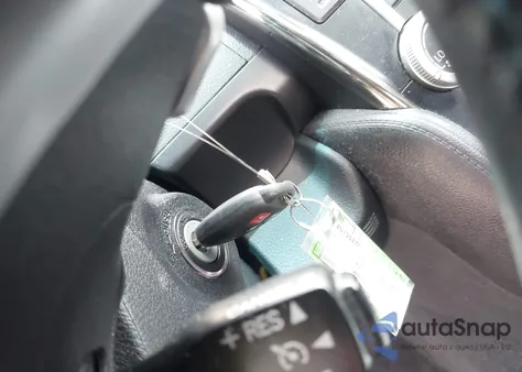 2014 Toyota Camry Se Sport z USA, uszkodzony, nr VIN 4T1BF1FK1EU735376